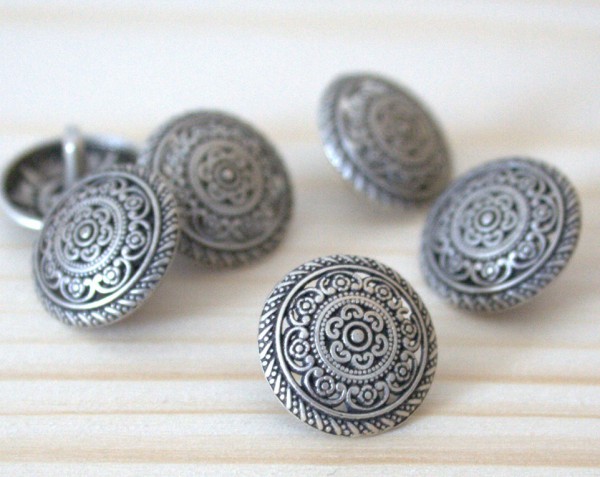 Dirndlknopf Altsilber